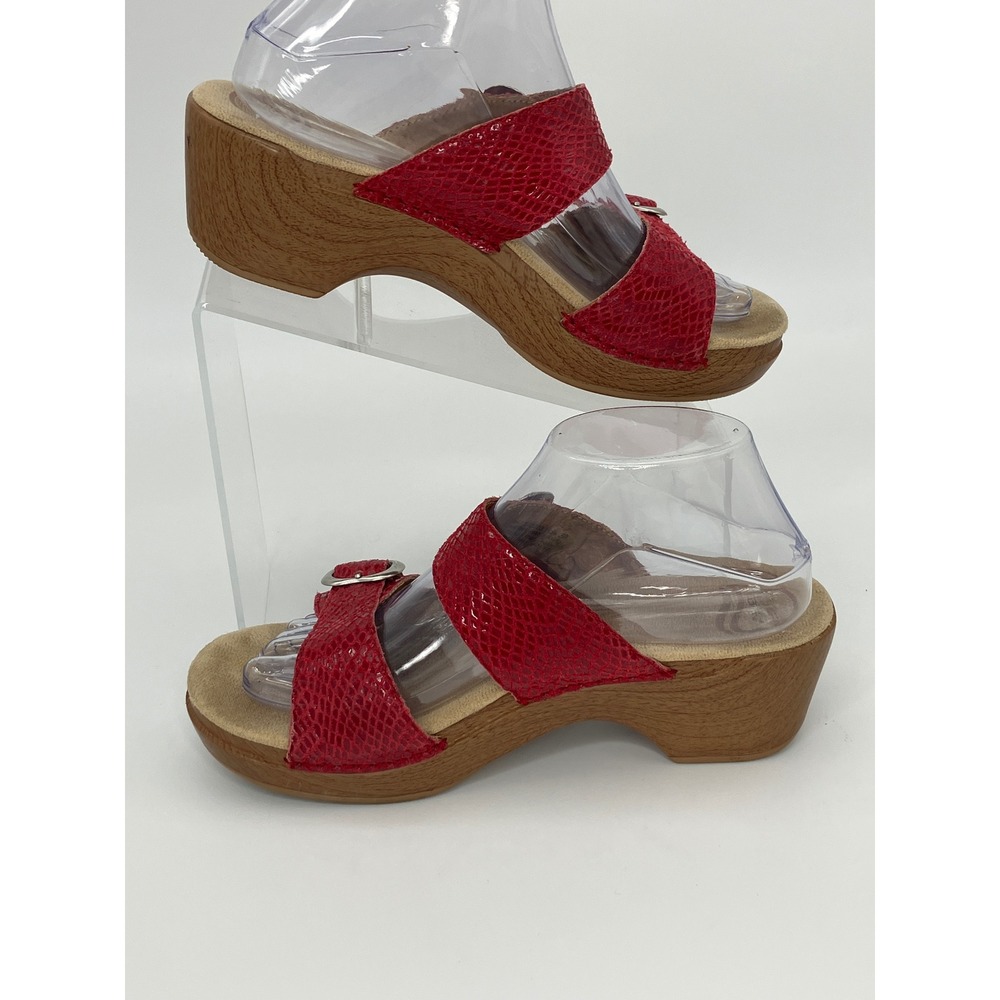 Dansko Wedge Sandals Womens 39 8.5 Red Snakeskin Leather Buckle Comfort Casual